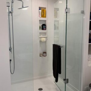 PNK8412 with glass door
